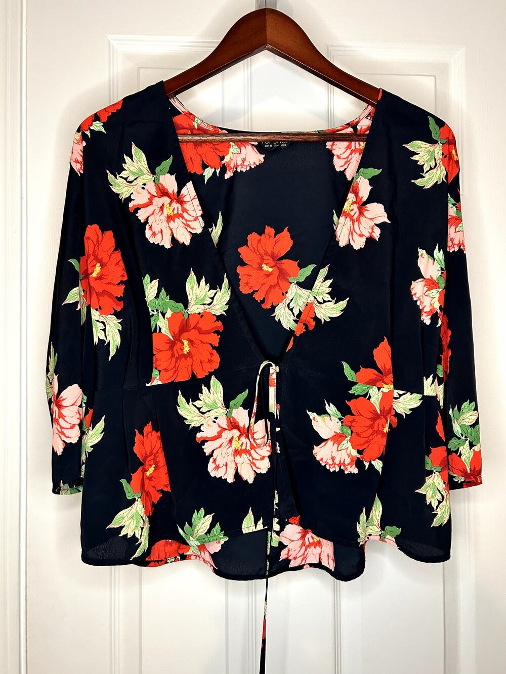 Topshop Womens US 4 Black Red Floral Tie Front Peplum Blouse 3/4 Sleeve